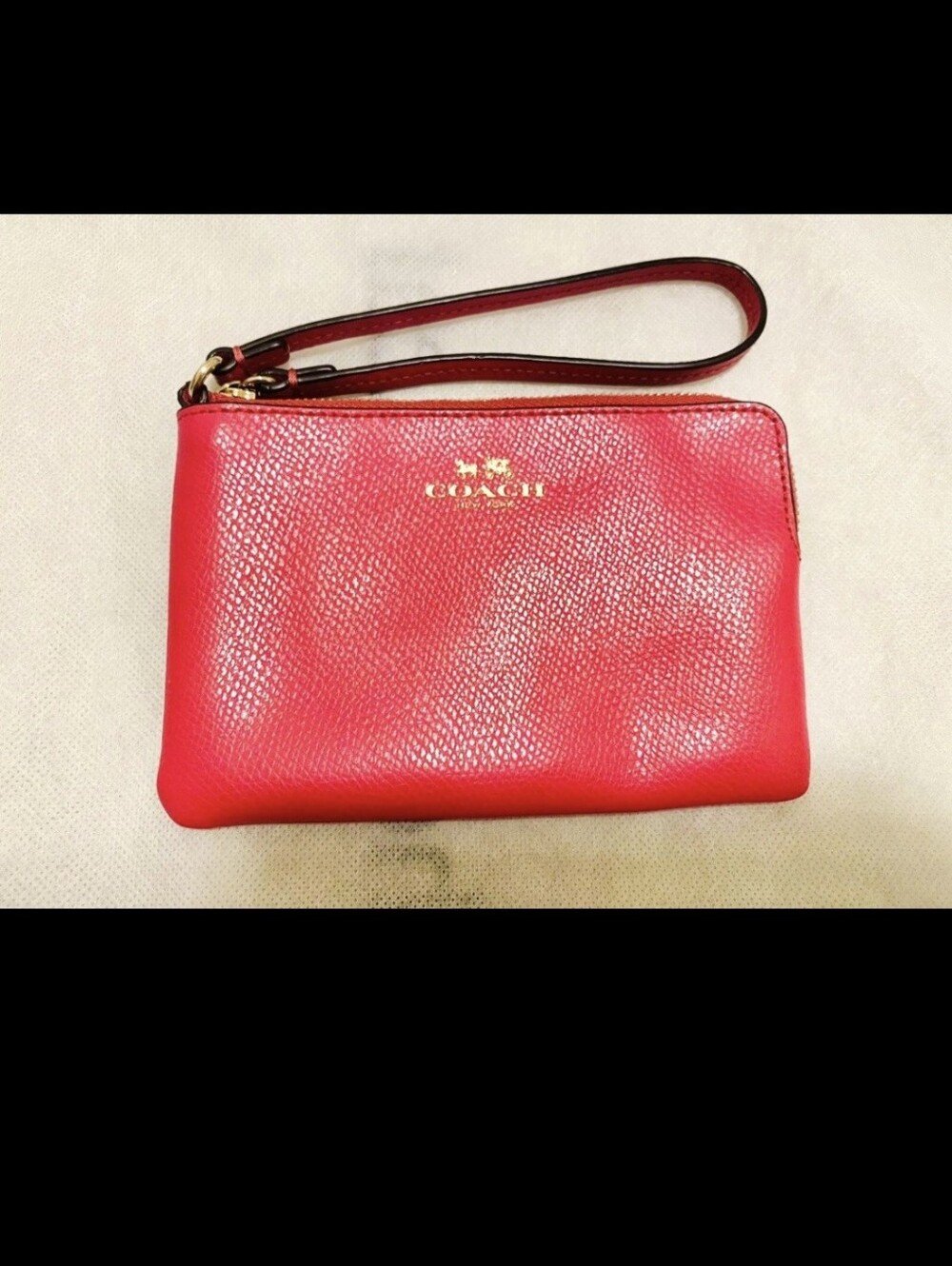 Coach pink leather wristlet wallet clutchSize 6” 4”Excellent like new conditon